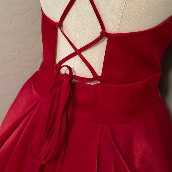 NEW CHRISTNA WU SZ 16 CLARET RED FORMAL ORGANZA TIE BACK BALLGOWN WITH POCKETS - Picture 8 of 13